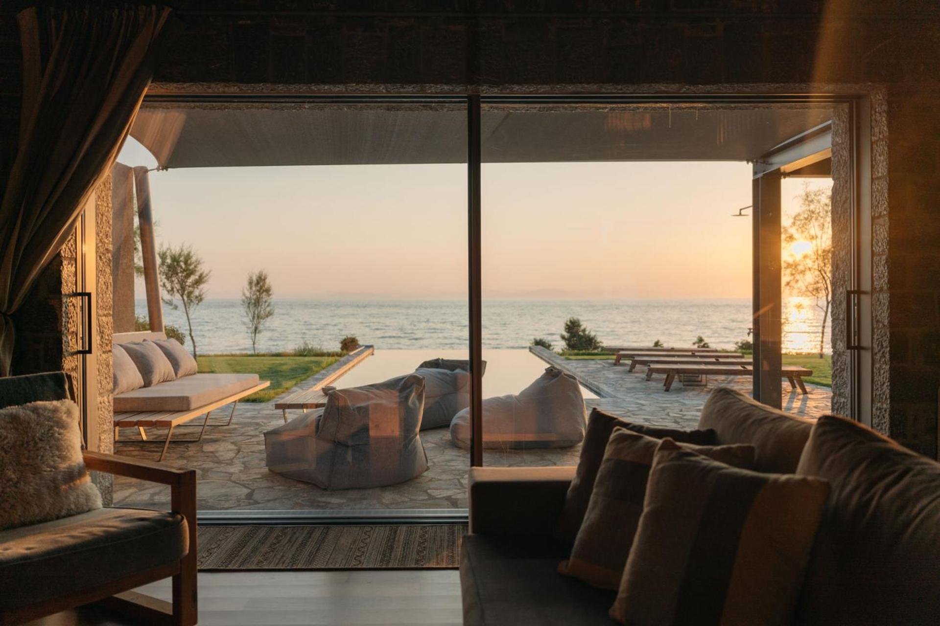Real Life Homes Luxurious Seafront Villas Each With Their Own Private Pools Korakochori Exterior photo