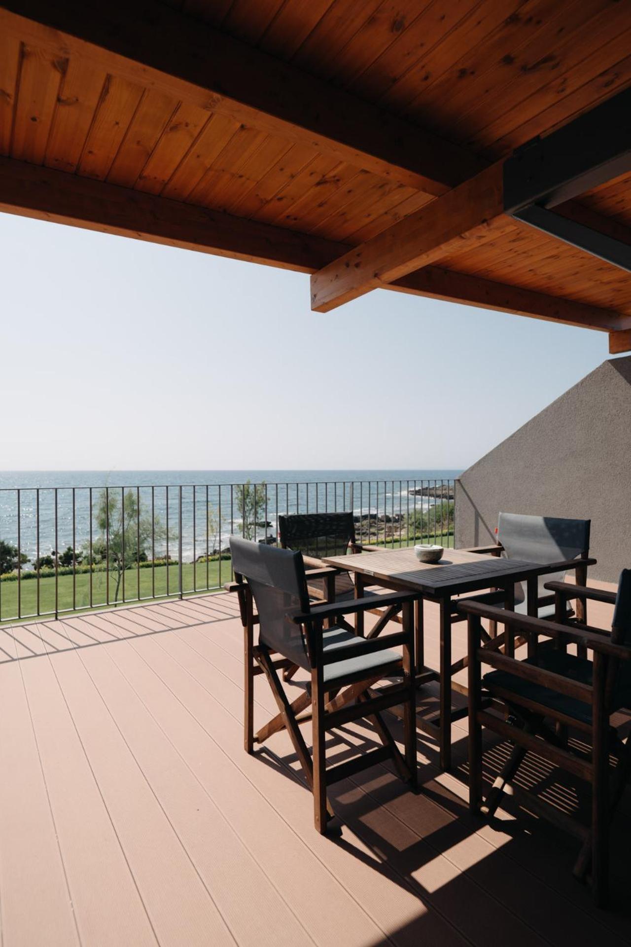 Real Life Homes Luxurious Seafront Villas Each With Their Own Private Pools Korakochori Exterior photo