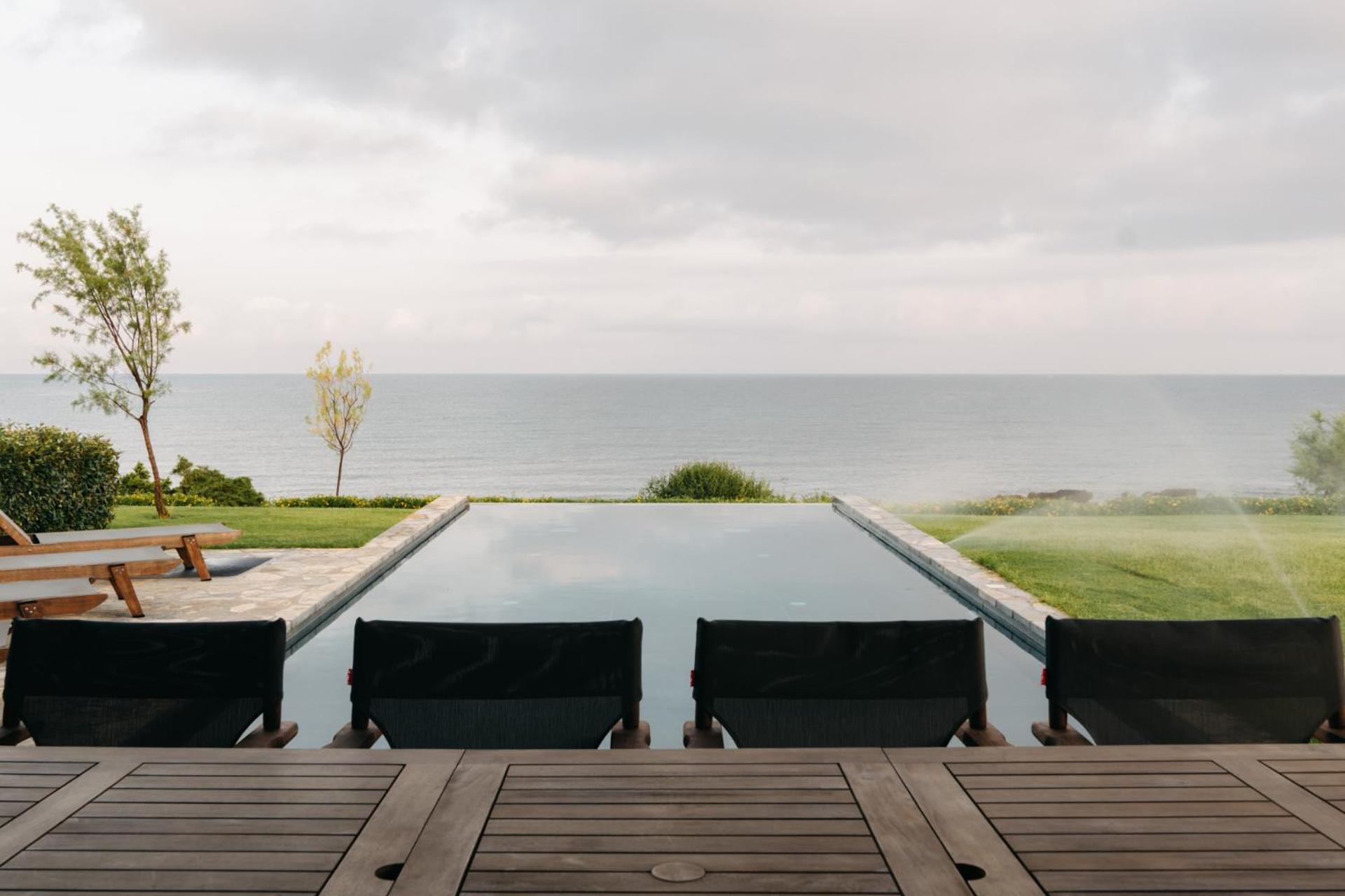 Real Life Homes Luxurious Seafront Villas Each With Their Own Private Pools Korakochori Exterior photo